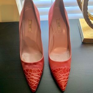 Crocodile & silk PRADA pumps. Pink size 40